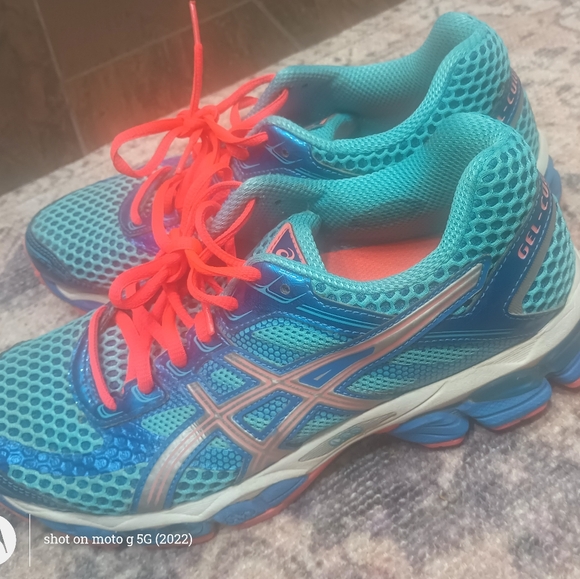 Acics size 9 - Picture 1 of 2